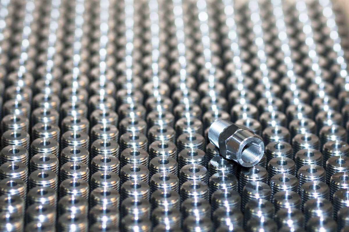 Färdigbehandlade detaljer i Industrigalvs produktion